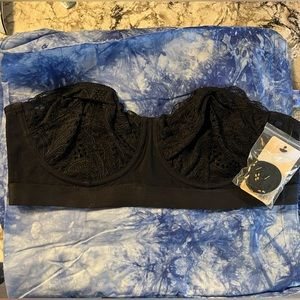 NWT- lively strapless bra (comes with straps)